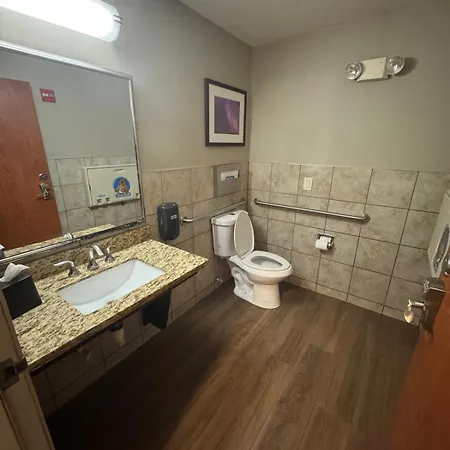 Hotel Wyndham Garden Anchorage Airport Extérieur photo