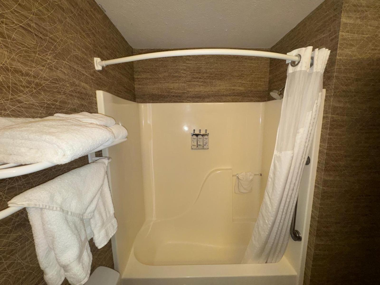 Wyndham Garden Airport Hotel Anchorage